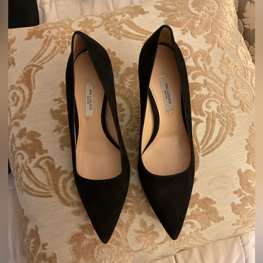 MM Lafleur black suede pumps